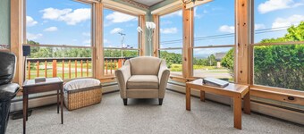 🐾Dallas Ridge - Dog friendly four seasons home in Rangeley!