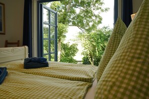 5 Schlafzimmer, Zimmersafe, Bügeleisen/Bügelbrett, kostenloses WLAN