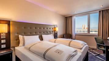 Soundproofing, free wired Internet