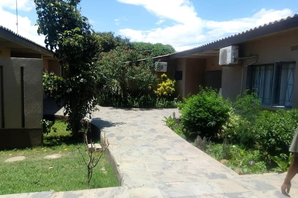 Pakali Lodges