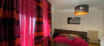 Budapest Promenade Cherry