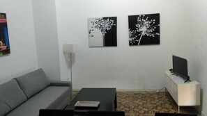 TV - 19 Comfortable Apartment in City (Tarragona)