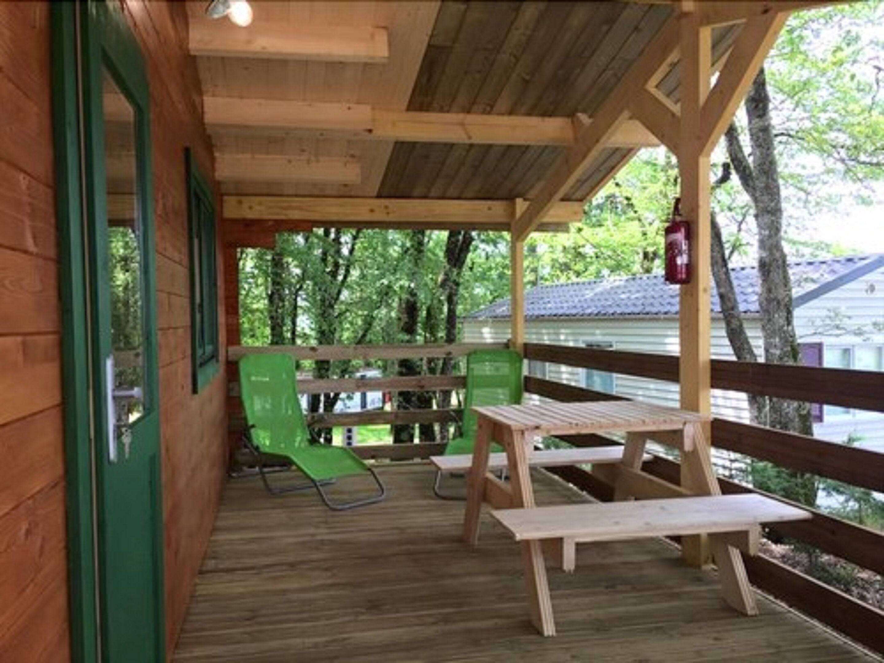 Nhà gỗ (Les Coquelicots) | Hiên