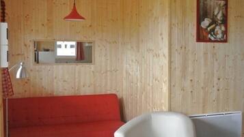 Chalet (Les Pivoines) | Living area | Flat-screen TV