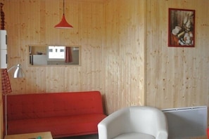 Living area - Camping la Garenne (Peyrignac)