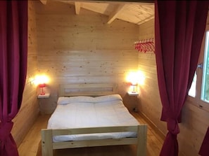2 bedrooms, individually decorated, individually furnished - Camping la Garenne (Peyrignac)