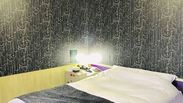 Double Room (Deluxe) | Soundproofing, bed sheets