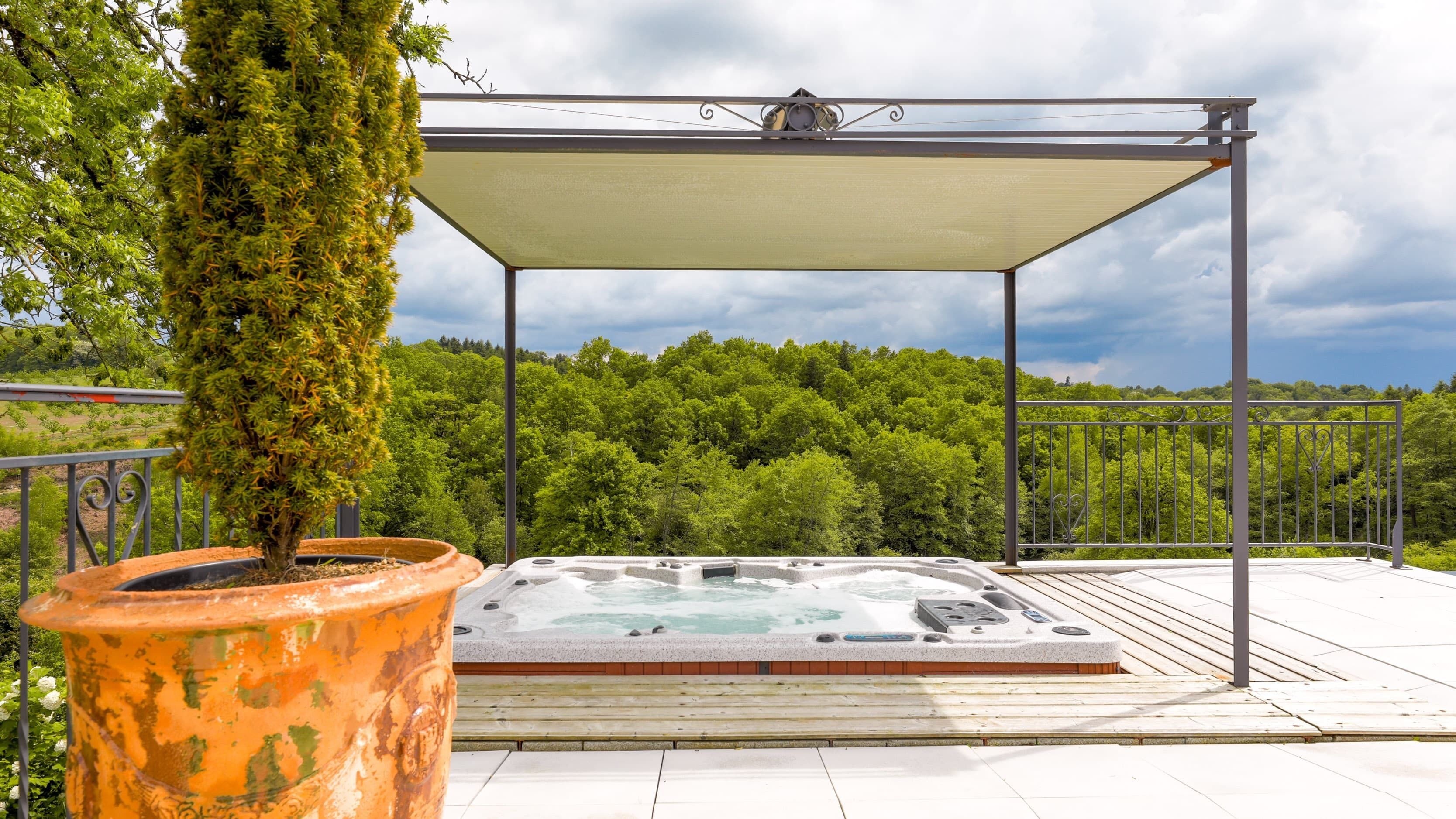 Group Holiday house in a 17th century former porcelain factory for 12 + 2 babies