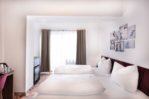 Standard Double or Twin Room | Desk, soundproofing, iron/ironing board, free WiFi - Firzlaffs Hotel Neumünster (Neumuenster)