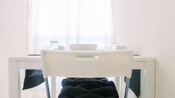 Kamer | 1 slaapkamer, een bureau, gratis wifi, beddengoed