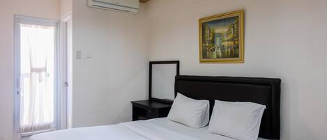 1 bedroom, desk, free WiFi, bed sheets