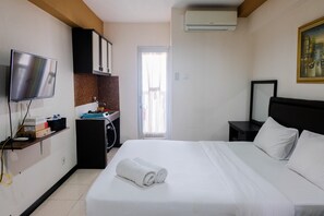 Room | 1 bedroom, desk, free WiFi, bed sheets