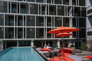 Outdoor pool - The Iconic Don Mueang By Andacura Hotel (Bangkok)