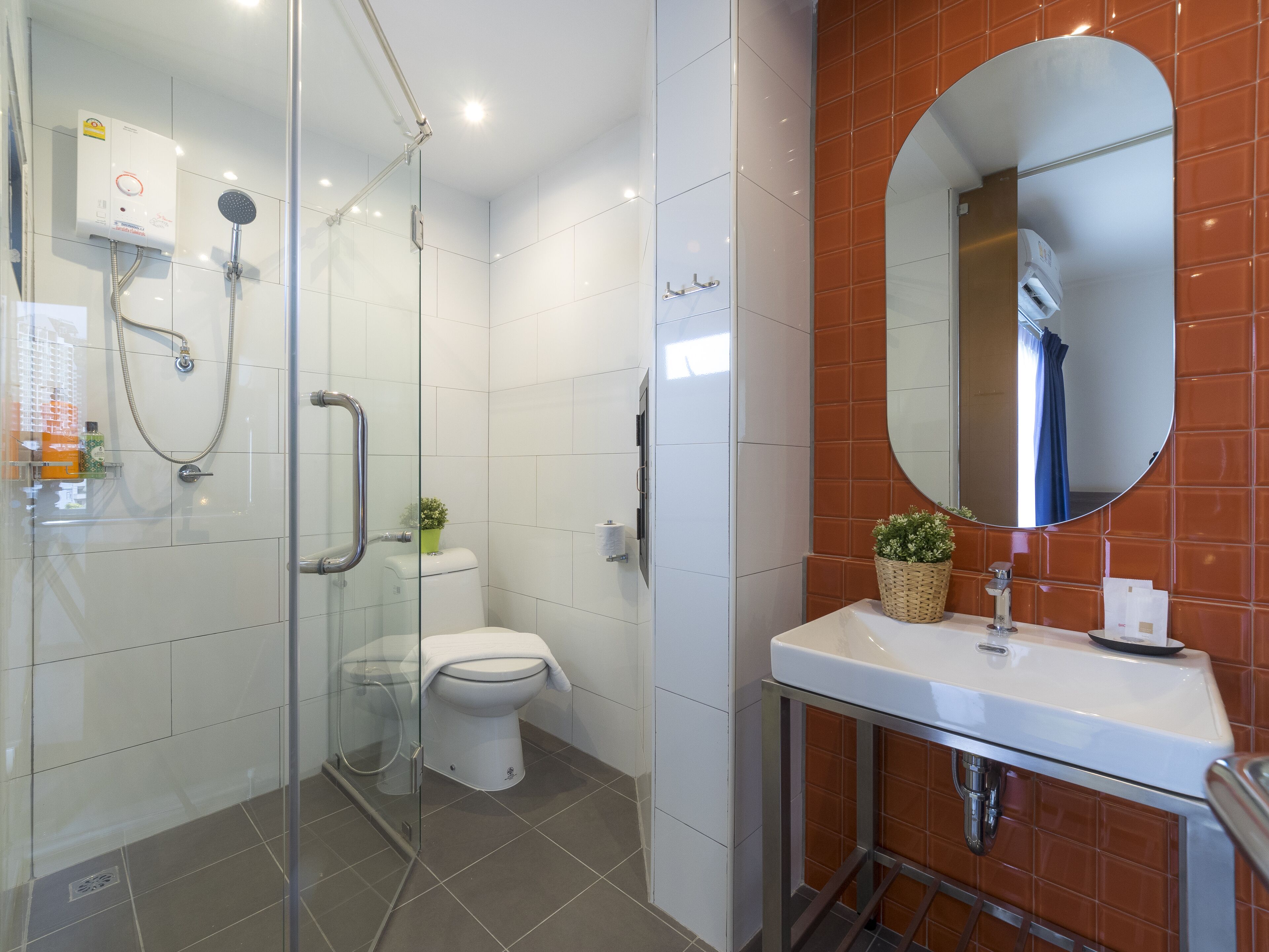 shower, free toiletries, hair dryer, dressing gowns