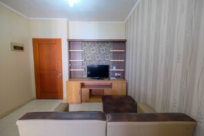Living room - Cozy 1BR Mediterania Boulevard Apartment (Jakarta)