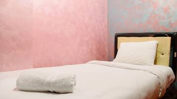 Standard Room | 2 bedrooms, desk, bed sheets