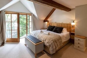 6 Schlafzimmer, Bügeleisen/Bügelbrett, kostenloses WLAN, Bettwäsche