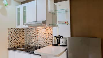 Kamar | Dapur pribadi | Lemari es, kompor, dan peralatan masak/sendok-piring