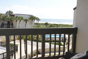 콘도, 침대(여러 개), 전용 수영장, 바다 전망 | 발코니