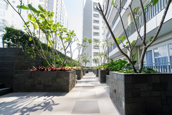 Exterior - Stylish and Spacious Studio Galeri Ciumbuleuit 3 Apartment (Bandung)