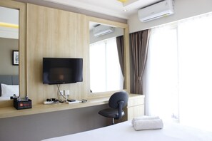 Room | Television - Stylish and Spacious Studio Galeri Ciumbuleuit 3 Apartment (Bandung)