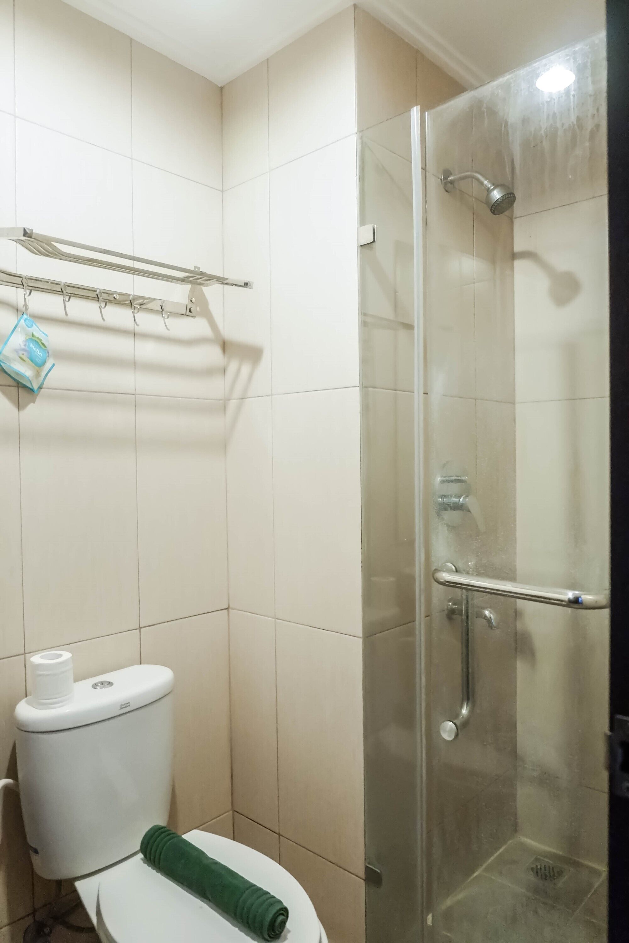 Room | Bathroom | Shower, towels