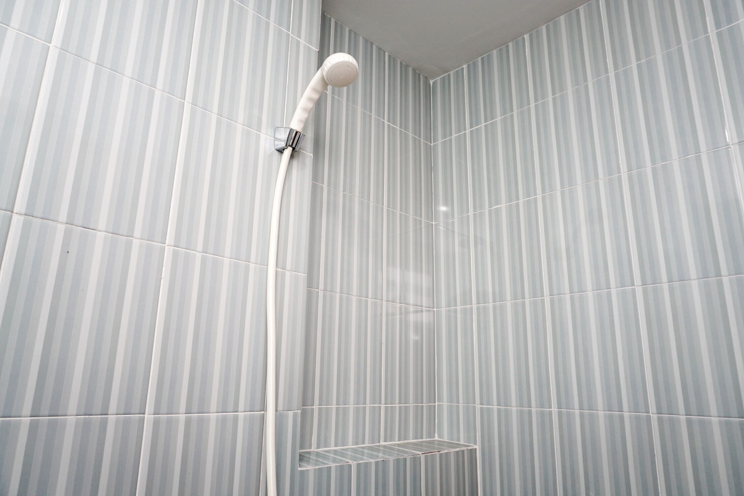 Room | Bathroom shower