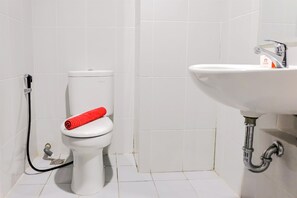 Phòng | Phòng tắm | Buồng tắm vòi sen, khăn tắm 