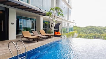 ์ผ์ธ ์์์ฅ