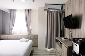 Kamar | 1 kamar tidur, meja kerja, dan seprai linen