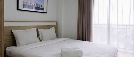 Kamer | 1 slaapkamer, een bureau, beddengoed