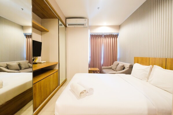 Room | Meja, Wi-fi percuma, cadar katil