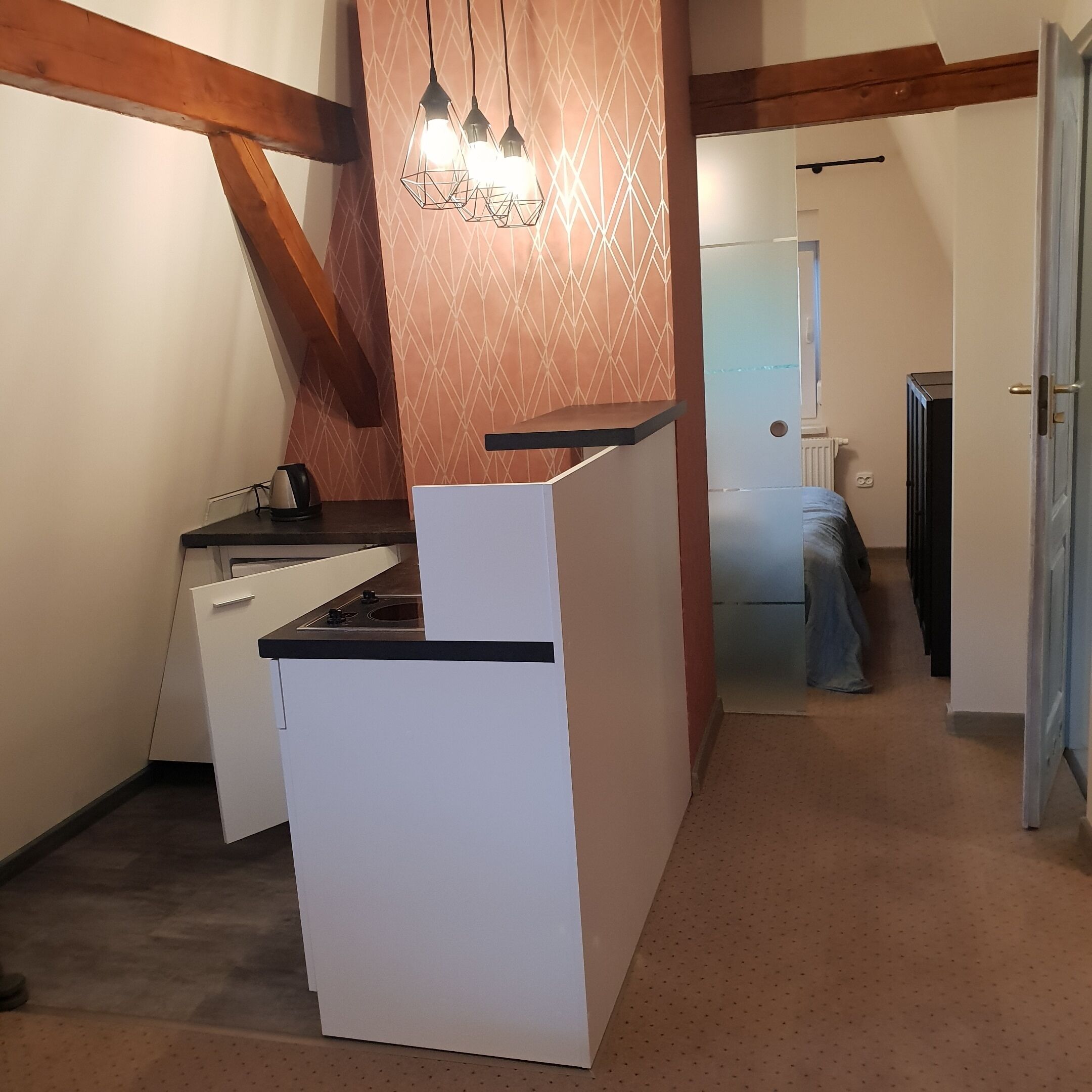 Family Room (4) | Private kitchenette | Full-sized fridge, stovetop, electric kettle, cookware/dishes/utensils