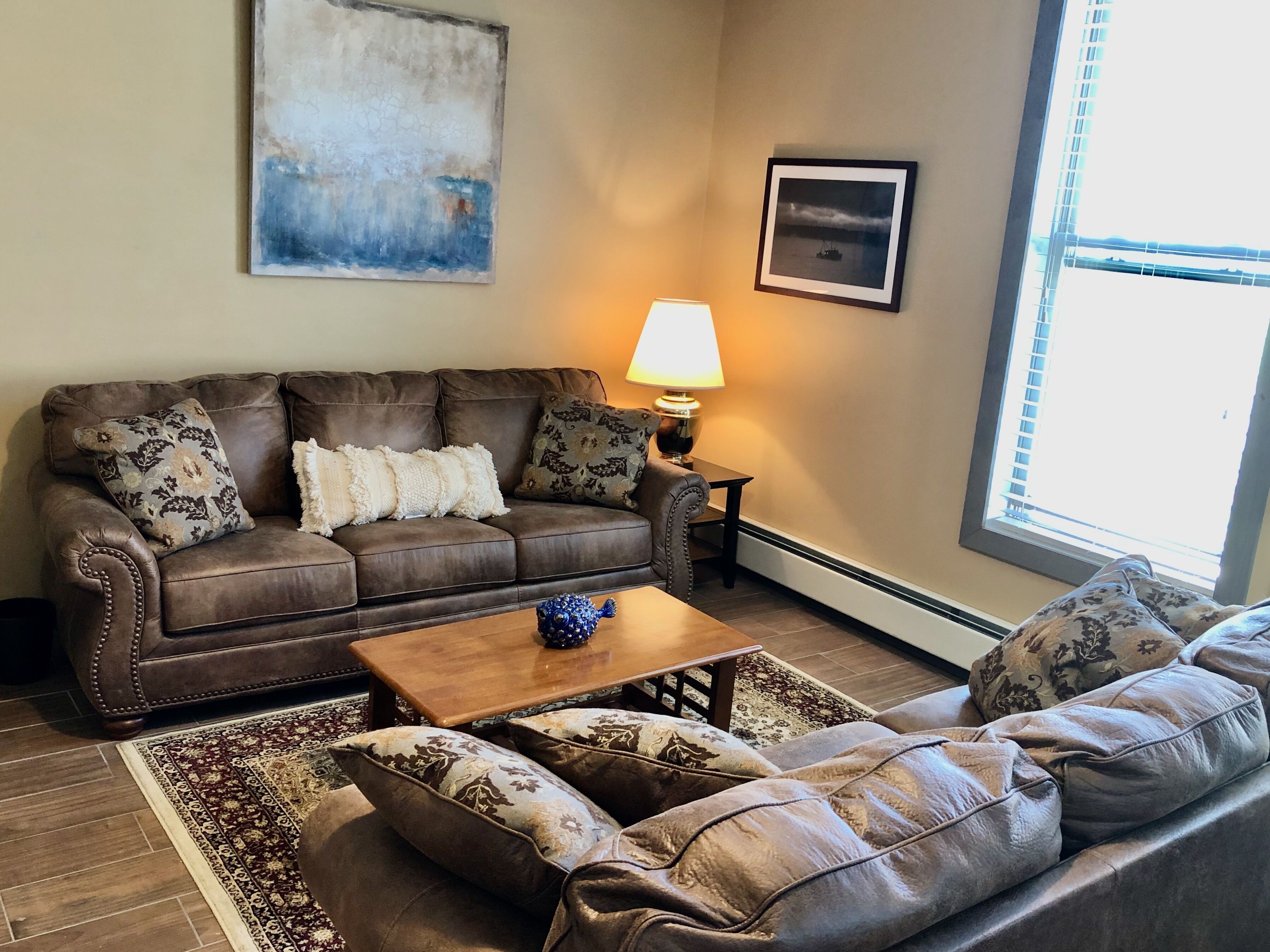 Beautiful 2BR loft with views of bay and Eastport harbor activity.