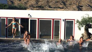 Outdoor pool, pool loungers