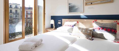 2 slaapkamers, een strijkplank/strijkijzer, gratis wifi, beddengoed