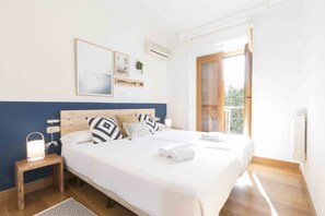 2 makuuhuonetta, silitysrauta/-lauta, ilmainen Wi-Fi, vuodevaatteet