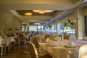 Almoço e jantar, culinária regional