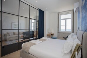 1 slaapkamer, een strijkplank/strijkijzer, wifi, beddengoed