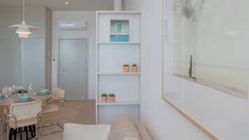 Een televisie en een kantoor