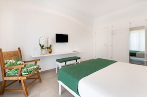 2 slaapkamers, een bureau, geluiddichte muren