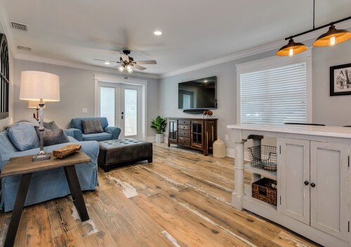 The Carlton* 3 min walk to Downtown Mt. Dora!! 