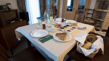 Free daily local cuisine breakfast
