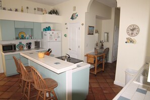 Ferienhaus, Mehrere Betten, eigener Pool, Meerblick | Eigene Küche | Kühlschrank, Mikrowelle, Herdplatte, Geschirrspüler