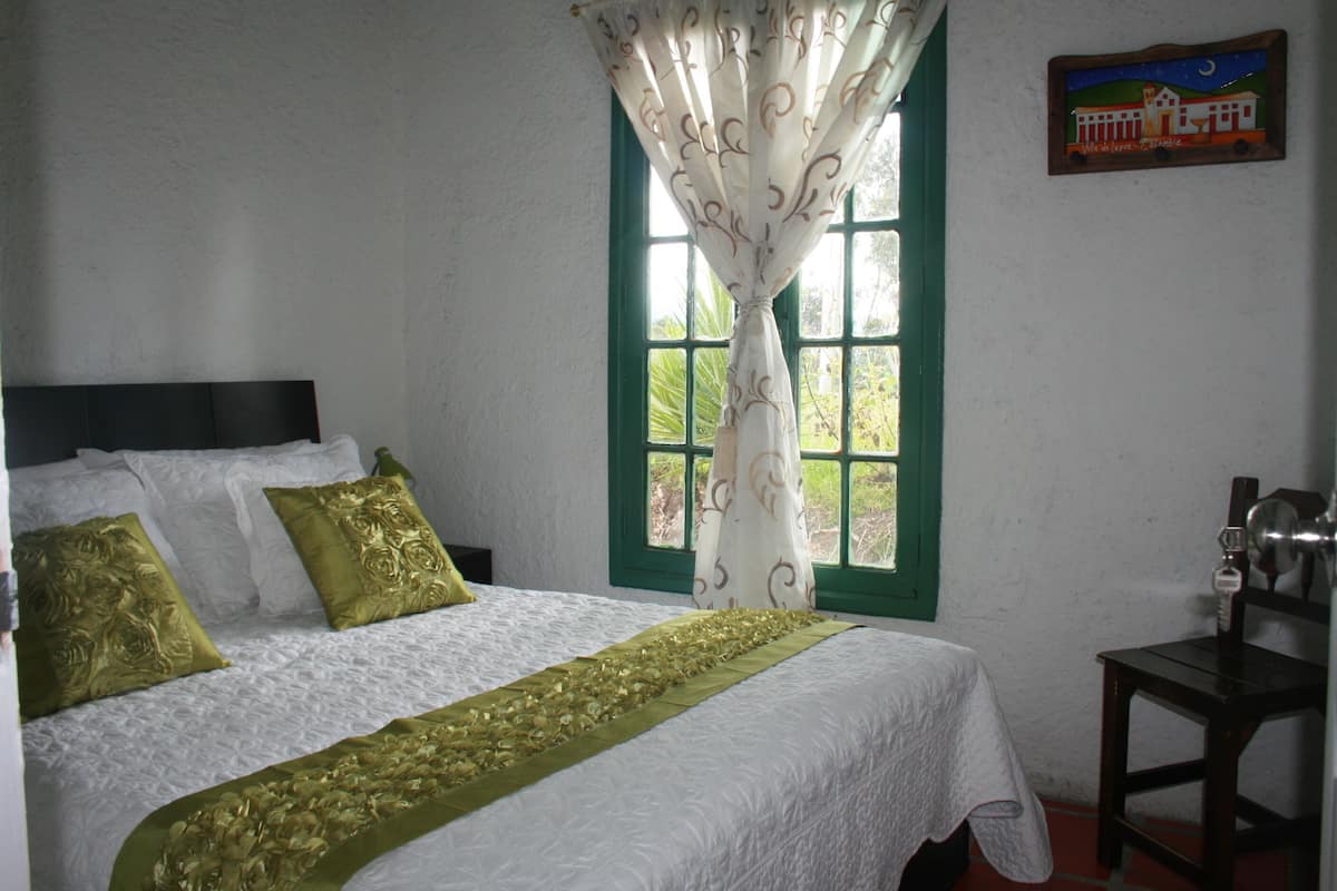 Triple Room | 1 bedroom, individually furnished, bed sheets, wheelchair access