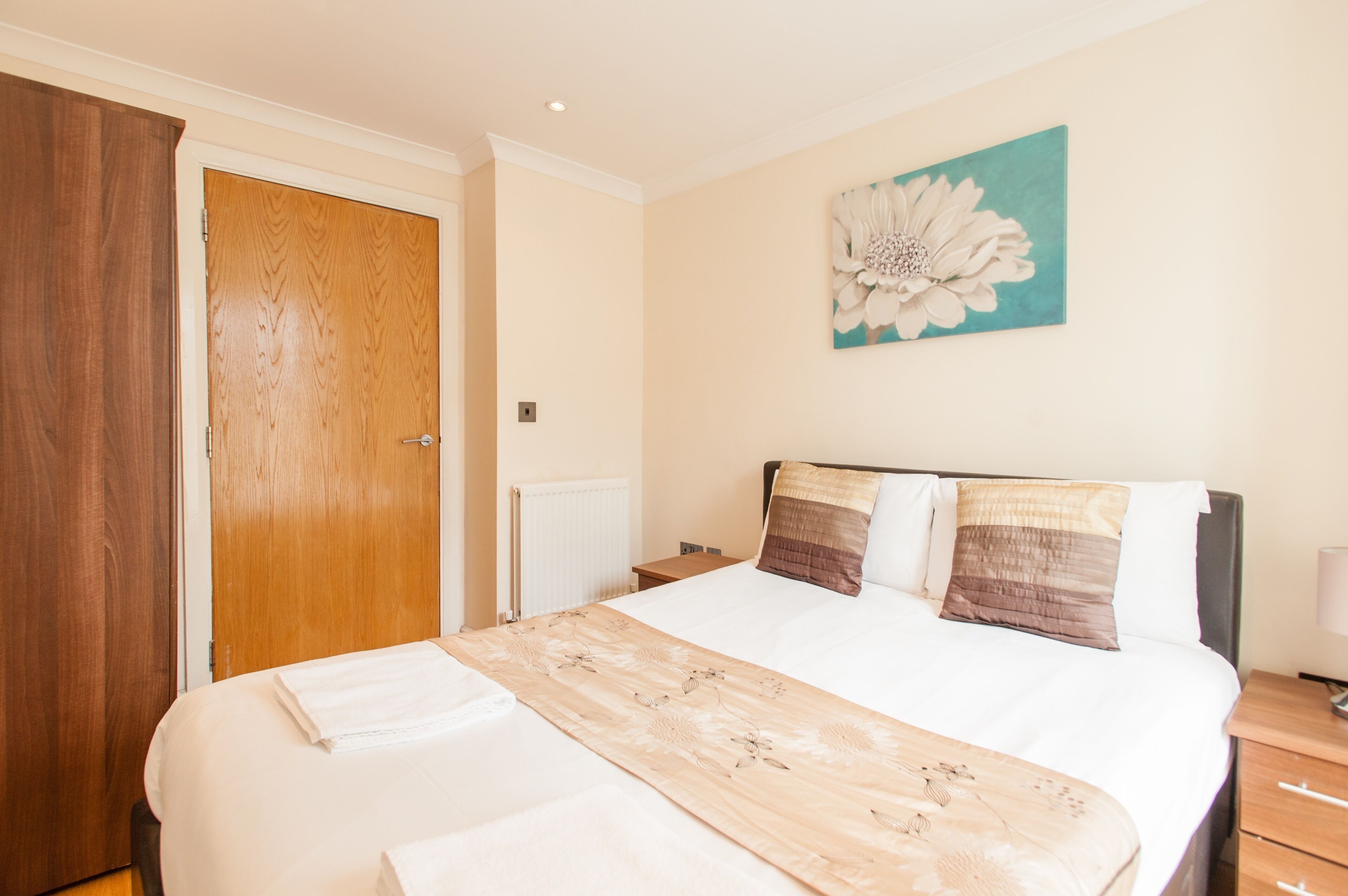 *Reduced Rates* Terrace Apartment | apx. 10 Mins from London Eye, Zone 1