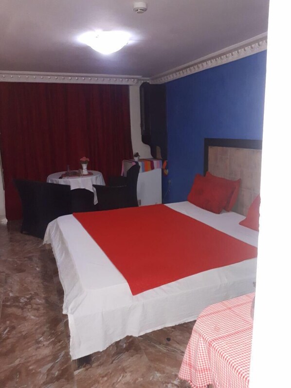Blackout curtains, free WiFi