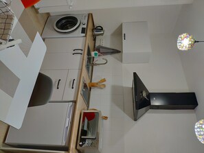 Kühlschrank, Mikrowelle