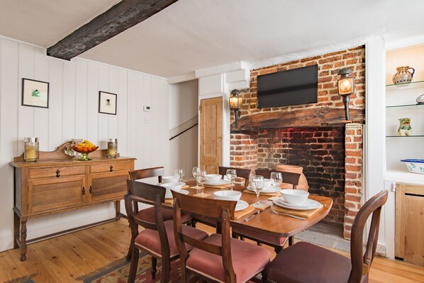 تناول الطعام