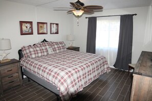 Apartment, Mehrere Betten, Terrasse, Gartenblick | 2 Schlafzimmer, Bettwäsche